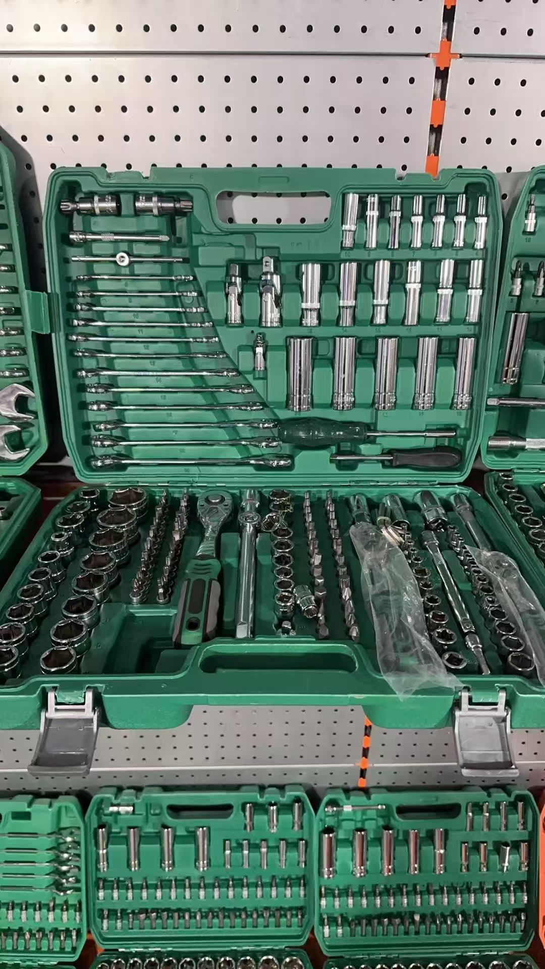 216-Piece DIY Auto Repair Tool - Power Tools Set 评论和价格