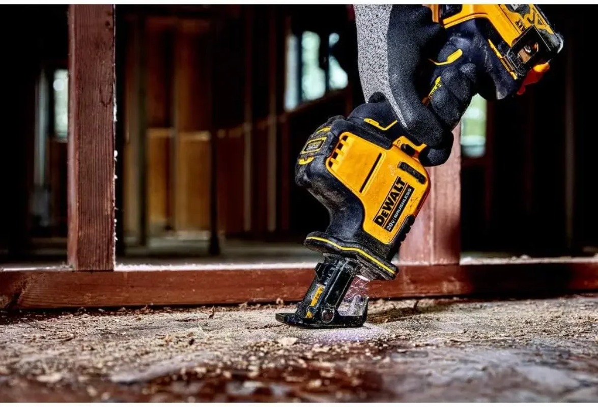 DEWALT DCS369 20V MAX* Recipro - Reciprocating Saw Cordless 评论和价格